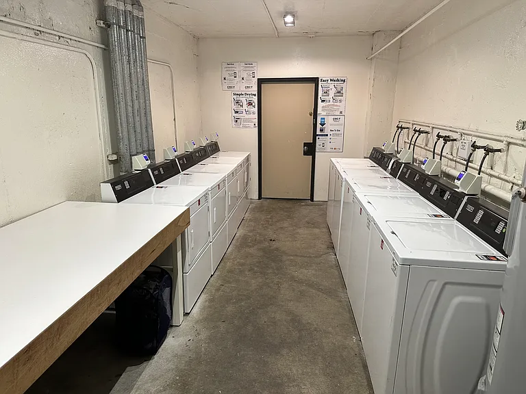 4130 11th Ave NE #1008 — Photo 11