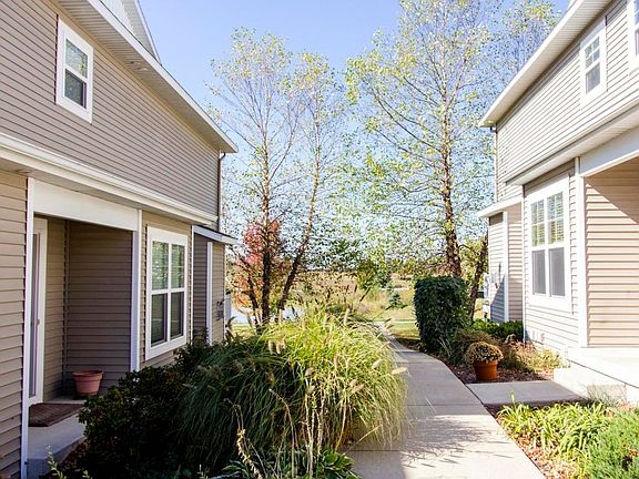 2nd image of 3669 Andover Ln #20
