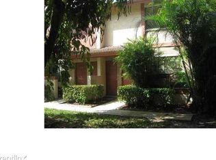 9831 Riverside Dr, Coral Springs, FL 33071