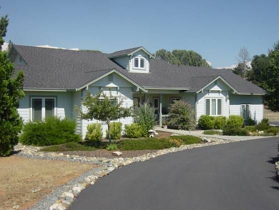 1st image of 16560 Parkridge Ave