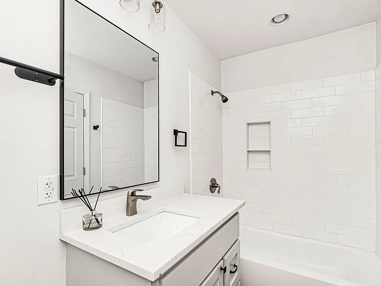 9753 Mollylea Dr — Photo 6