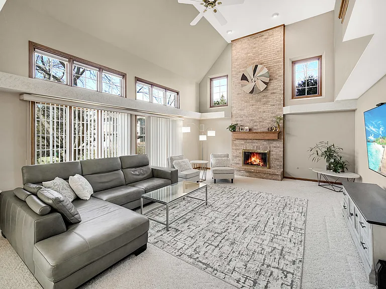 15538 Royal Glen Ct — Photo 2