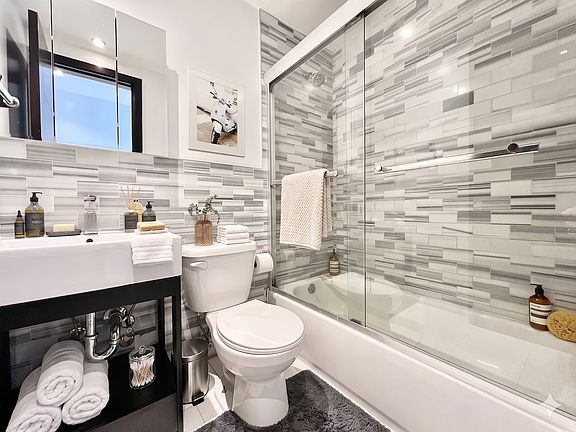 5th image of 961 Columbus Ave #6W