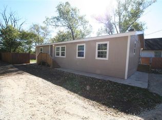 306 N Main, Randolph, TX 75475