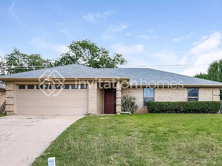 7533 Janetta Dr — Photo 1
