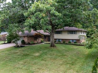1245 Brainard Woods Dr, Dayton, OH 45458