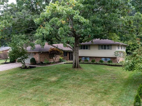 1245 Brainard Woods Dr, Dayton, OH 45458