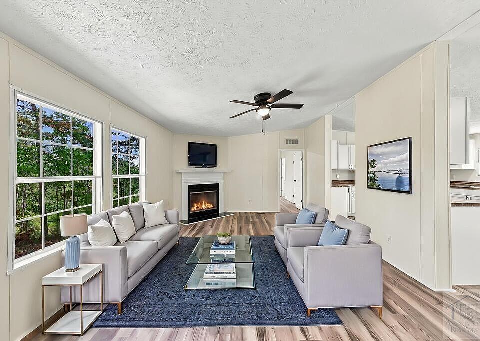 1st image of 900 Morehead Ave
