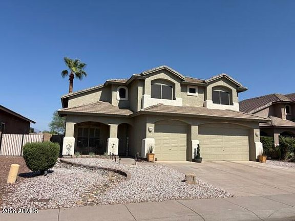 3rd image of 1099 N Arroyo Lane