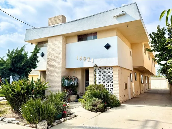 13921 Hawthorne Way, Hawthorne, CA 90250