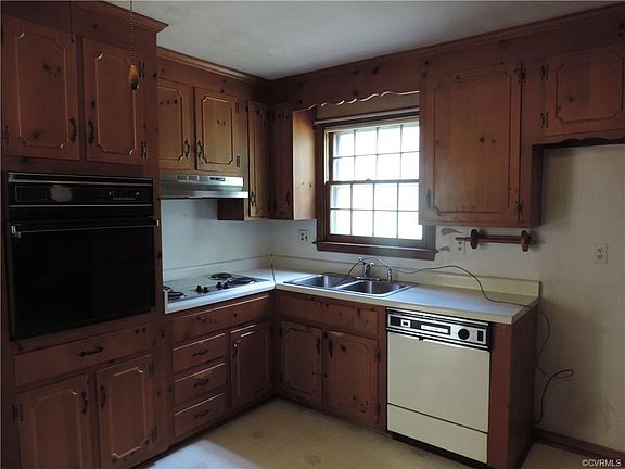 5th image of 11916 Deerhurst Dr