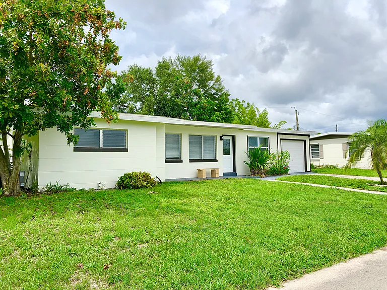 21451 Olean Blvd — Photo 3