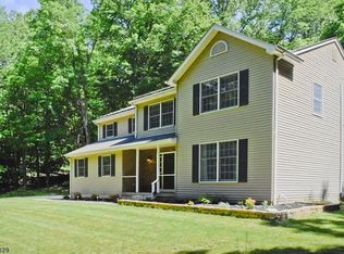 87 Catswamp Rd, Hackettstown, NJ 07840