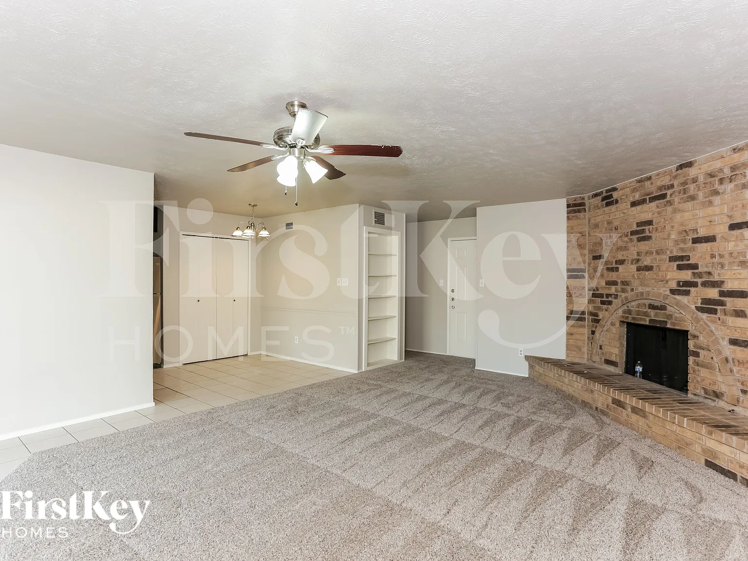 3 bed, 2.0 bath, 1516 sqft, $1,975 — Photo 2