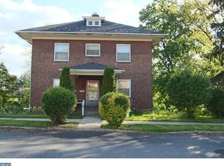 233 N 3rd Ave, Royersford, PA 19468
