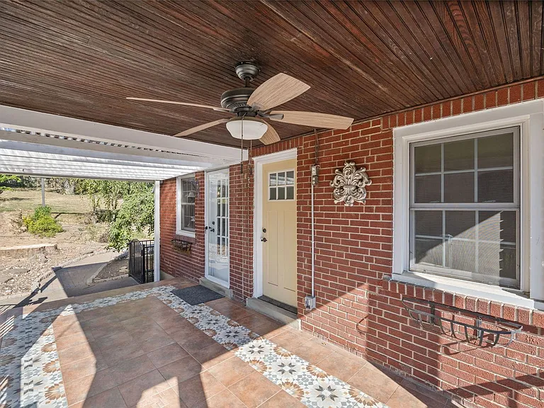 1377 Collinsdale Ave — Photo 37