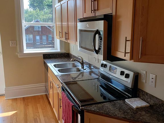 5th image of 6114 Washington Ave Unit 302