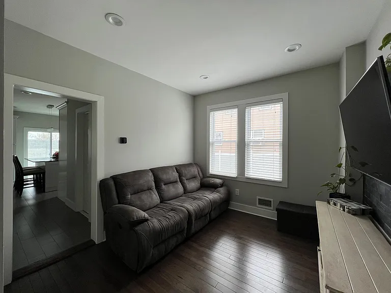 516 Hickory St #1 — Photo 6