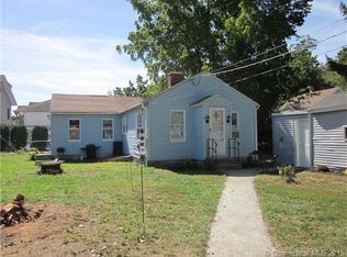 6 Starr Rd, Uncasville, CT 06382