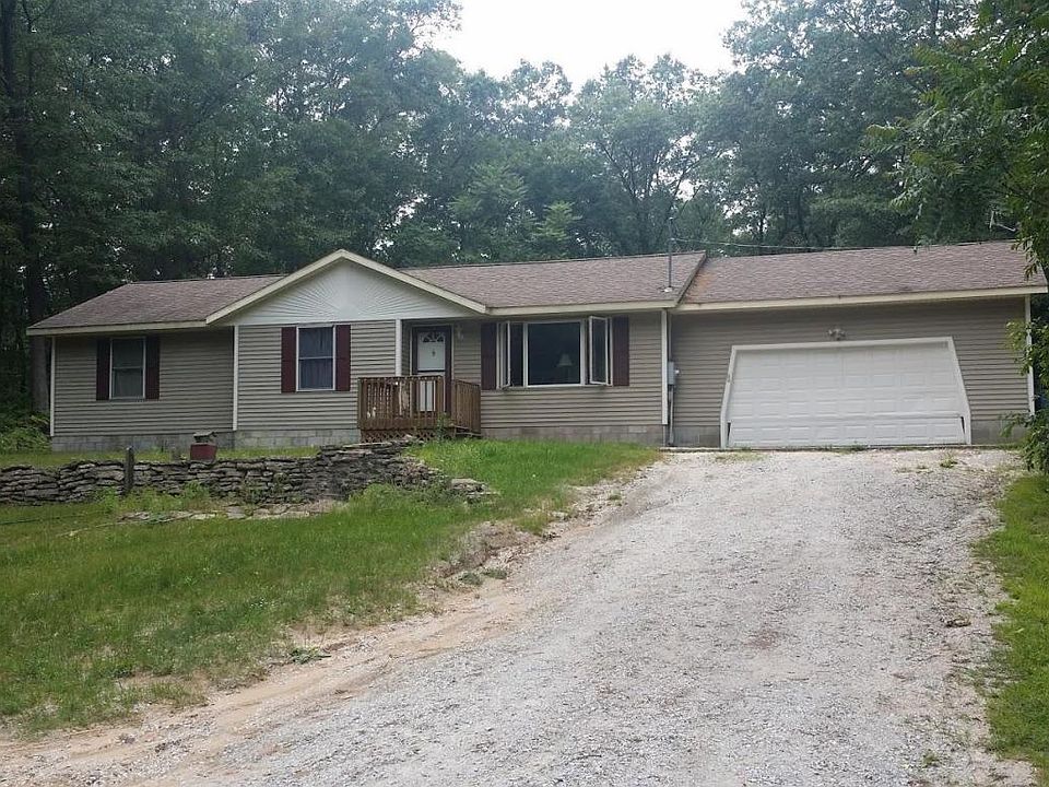 2nd image of 5485 Russell Rd