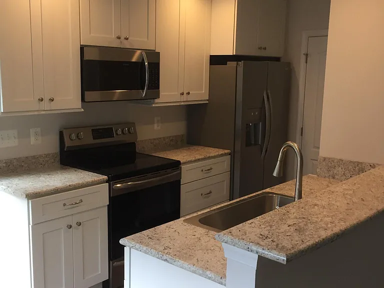 13 Pin Oak Rd — Photo 3