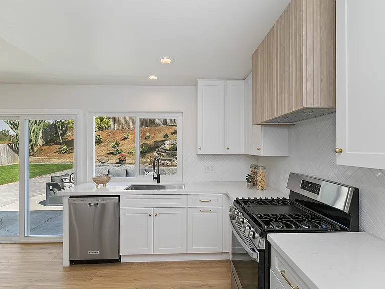 416 Gail Dr — Photo 16