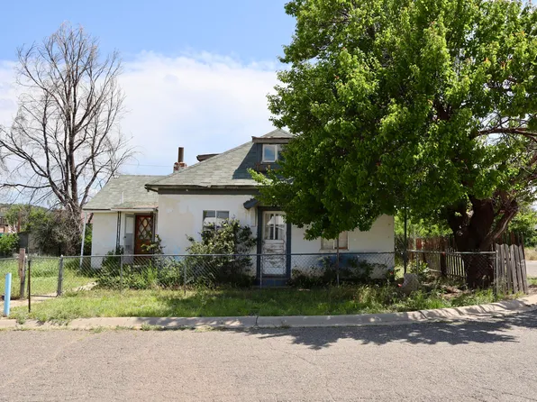 725 W 5th St, Walsenburg, CO 81089