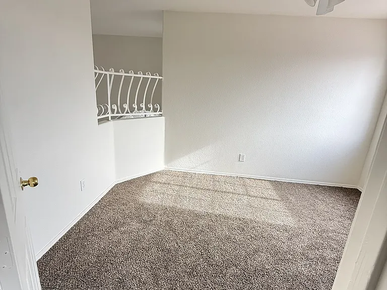 8210 Broward Ln — Photo 9