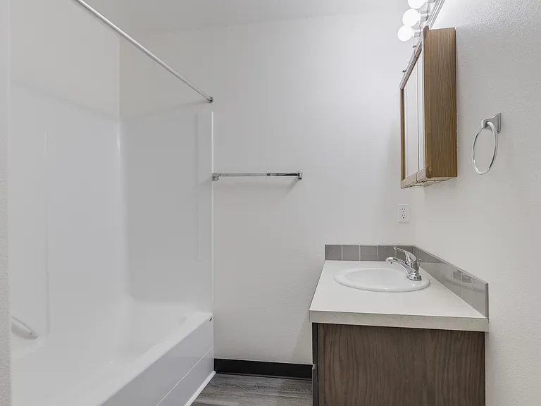 2312 White Ave #101 — Photo 16