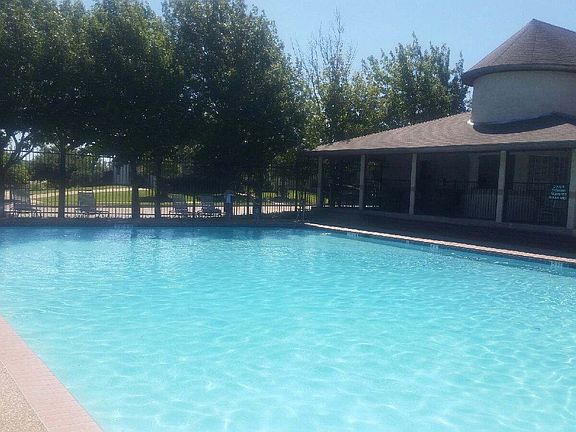 2nd image of 900 Jockey Club Ln