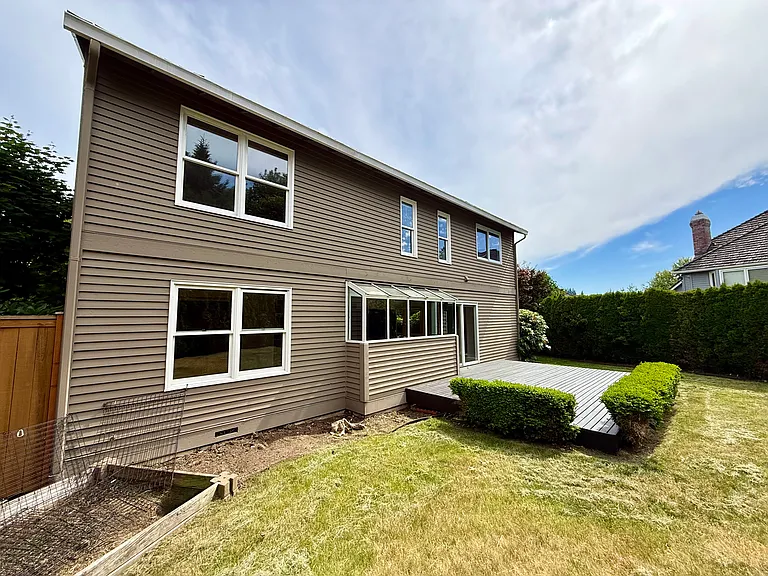 17417 SE 46th Pl — Photo 35