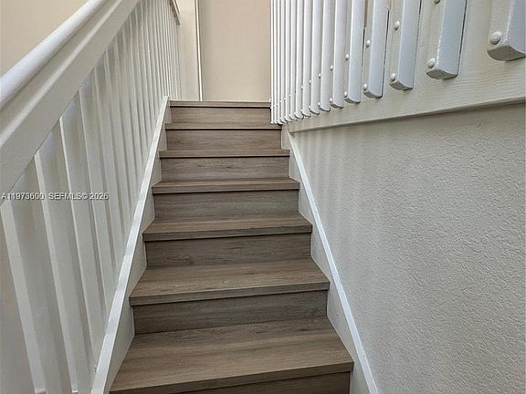 5th image of 4946 SW 38th Way