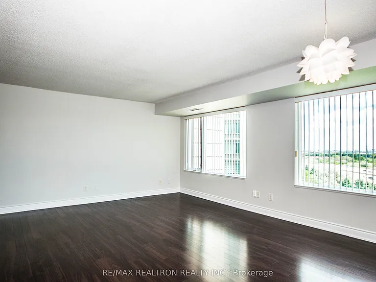 253 S Park Rd #702 — Photo 21