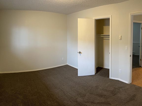 4th image of 236 E J St #1