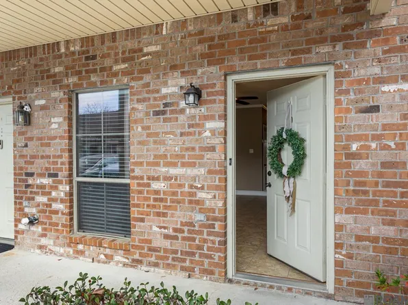 808 Meadow Bend Dr APT D, Baton Rouge, LA 70820