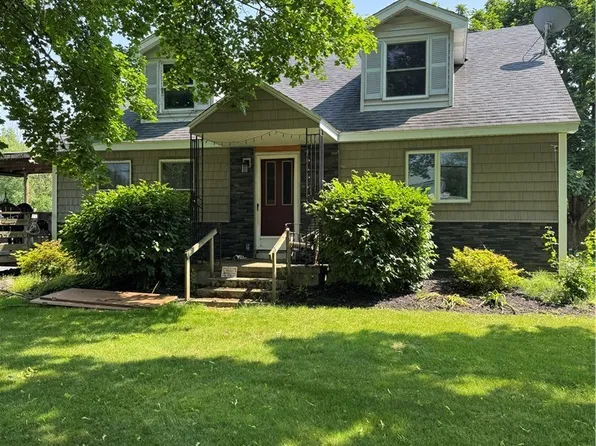 2692 New Rd, Ransomville, NY 14131