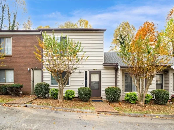 159 Forest View Dr, Winston Salem, NC 27104