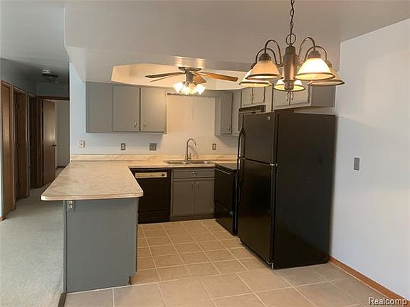 5th image of 30568 Oakridge Manor Dr #21