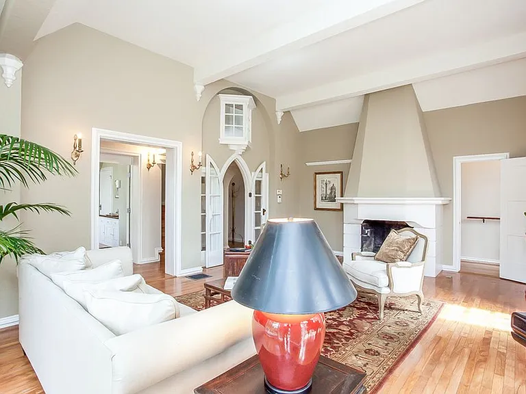 1317 Shattuck Ave — Photo 6