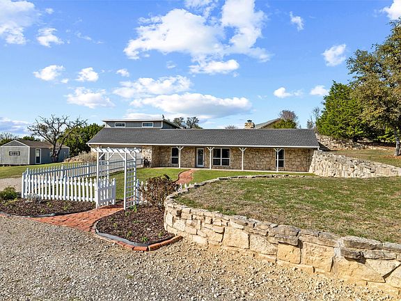 3rd image of 413 Meadowview Rd