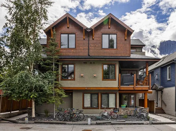 722 NW 3rd St #2, Canmore, AB T1W 2J6