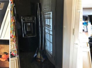 527 20th St, West Point, VA 23181