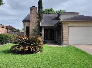 8127 Misty Ridge Ln, Houston, TX 77071