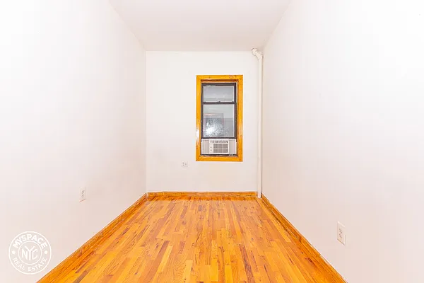 Rented by MySpaceNYC | media 18