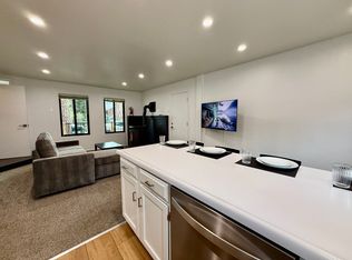 41 Ridgecrest Dr, Mammoth Lakes, CA 93546