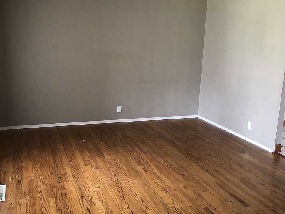 1st image of 2470 Yorkshire Dr