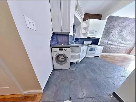 Rented by Bond New York | media 21