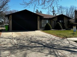 38468 Cheldon St, Clinton Township, MI 48038
