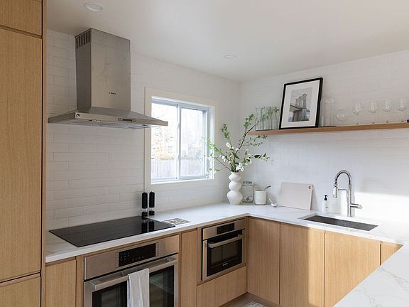 4th image of 36 Carroll St