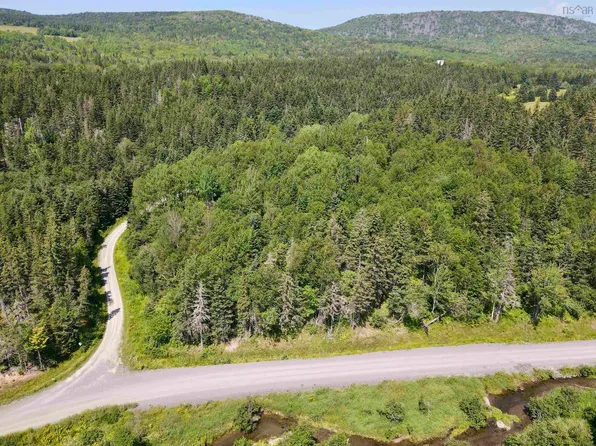 2 NE Mabou Rd, Inverness, NS B0E 1P0